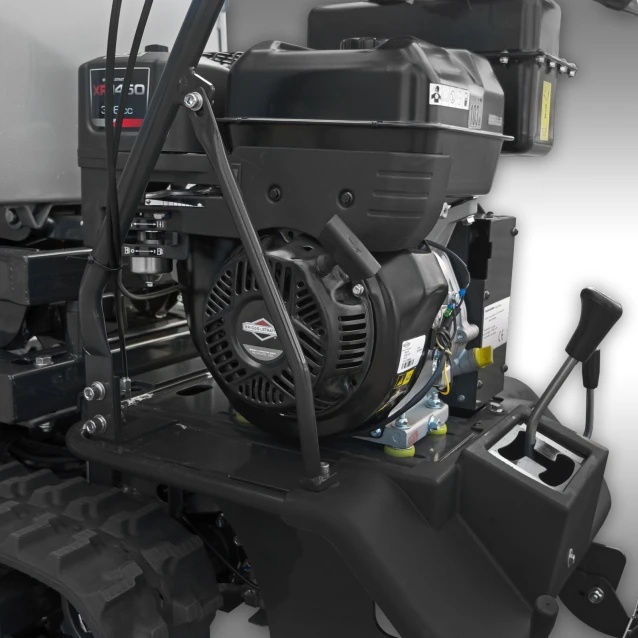 Silnik Briggs&Stratton 9 KM w wozidle Jansen RD-300proS